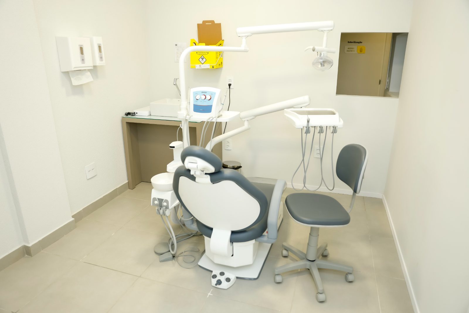 Consultório odontológico da SMT, equipado e higienizado